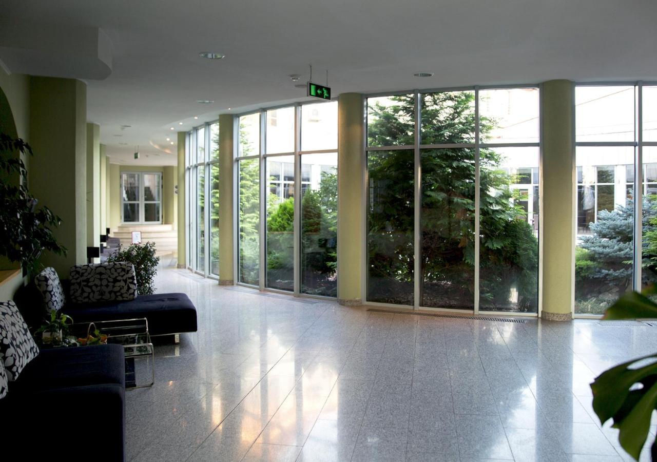 Hotel Atrium Тыргу-Секуеск Экстерьер фото