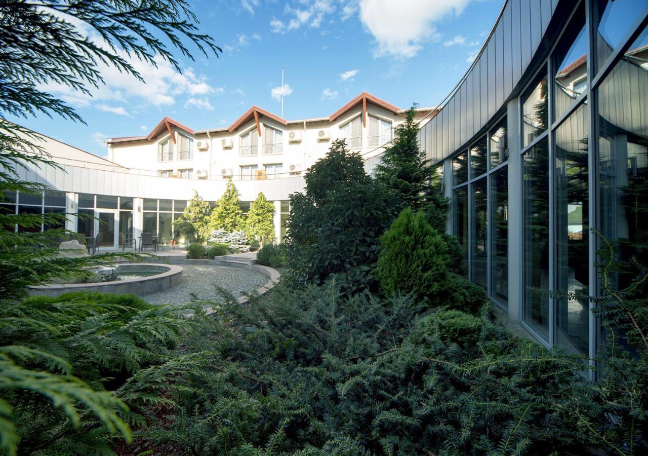 Hotel Atrium Тыргу-Секуеск Экстерьер фото