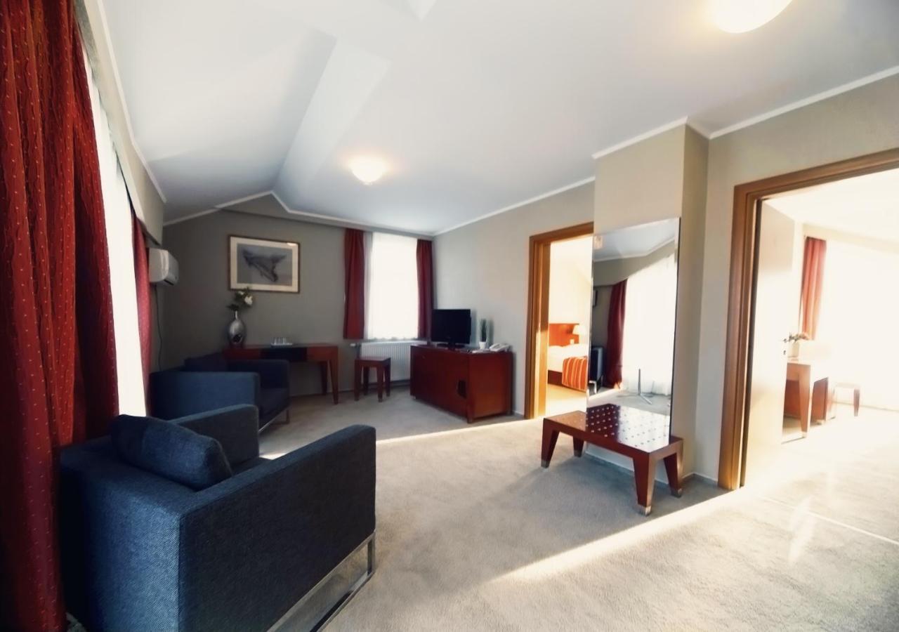 Hotel Atrium Тыргу-Секуеск Экстерьер фото
